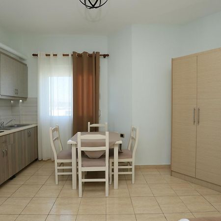Michelle Apartments Ksamil Esterno foto