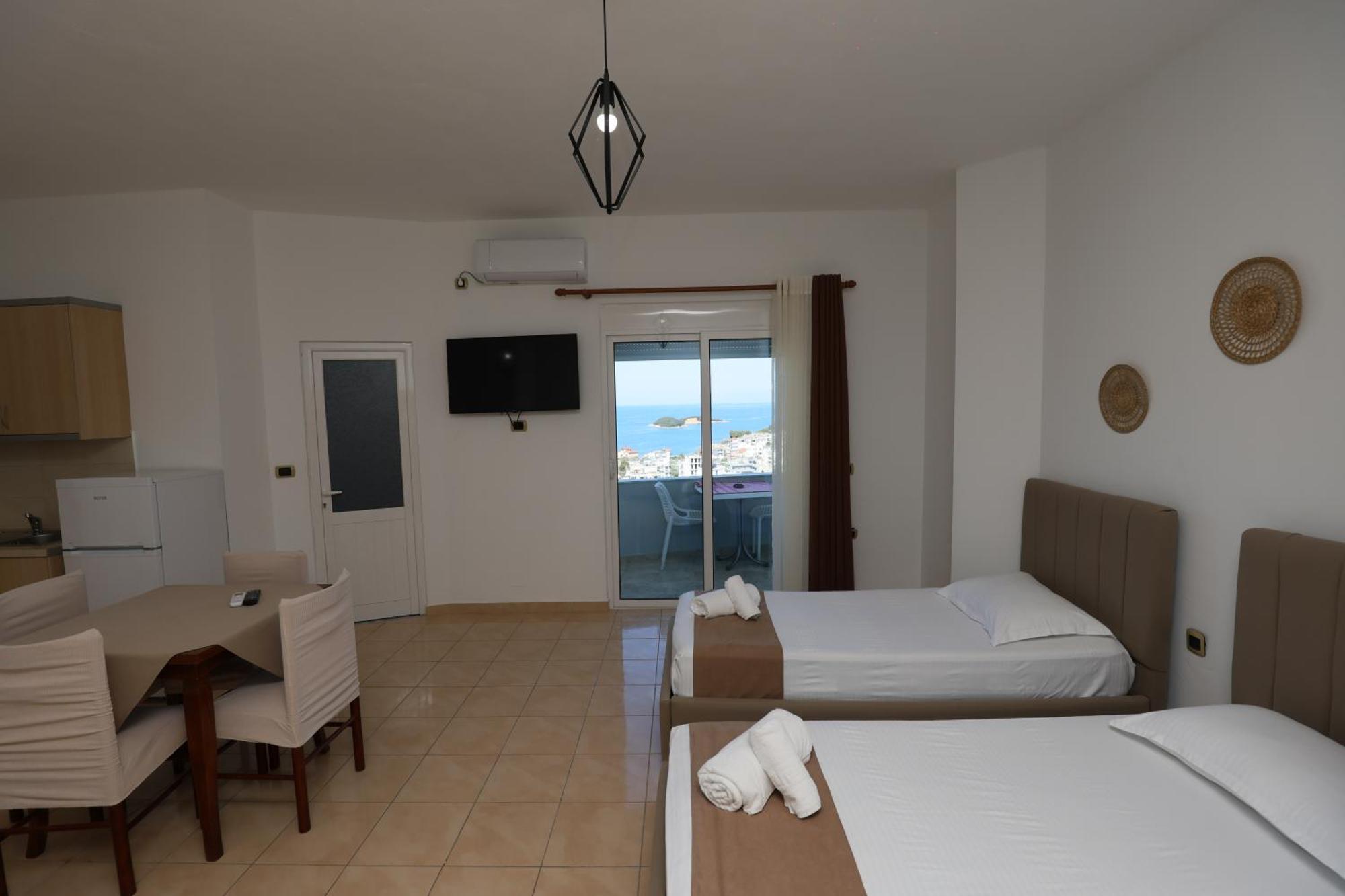 Michelle Apartments Ksamil Esterno foto