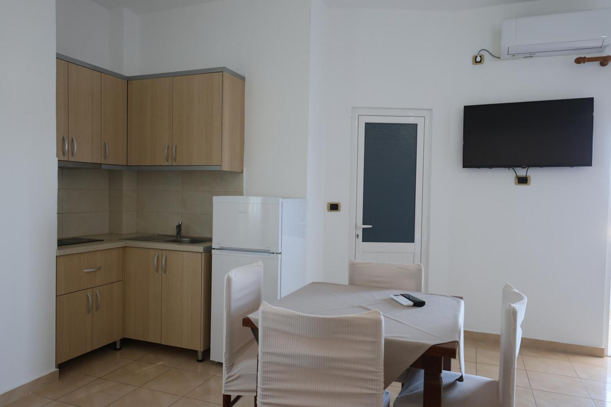 Michelle Apartments Ksamil Esterno foto