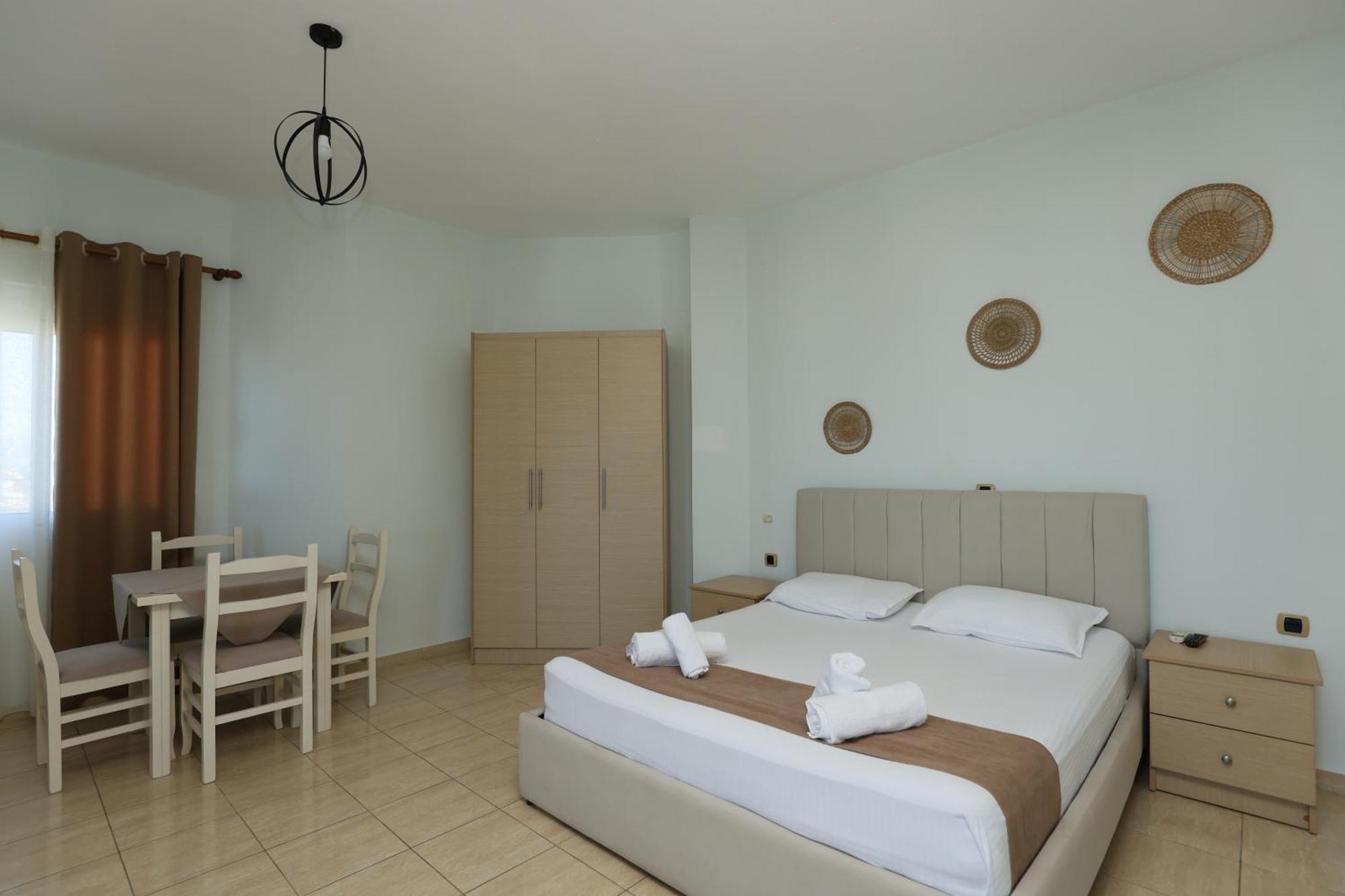 Michelle Apartments Ksamil Esterno foto