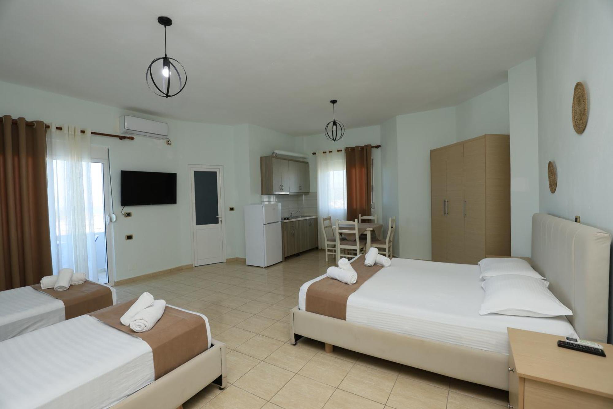 Michelle Apartments Ksamil Esterno foto