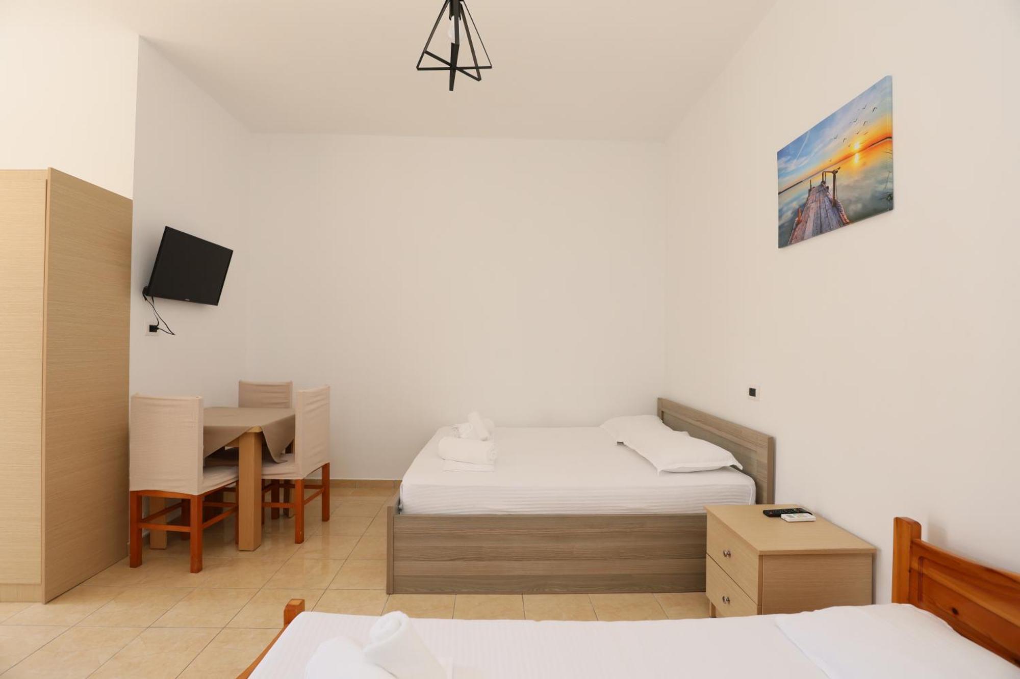 Michelle Apartments Ksamil Esterno foto