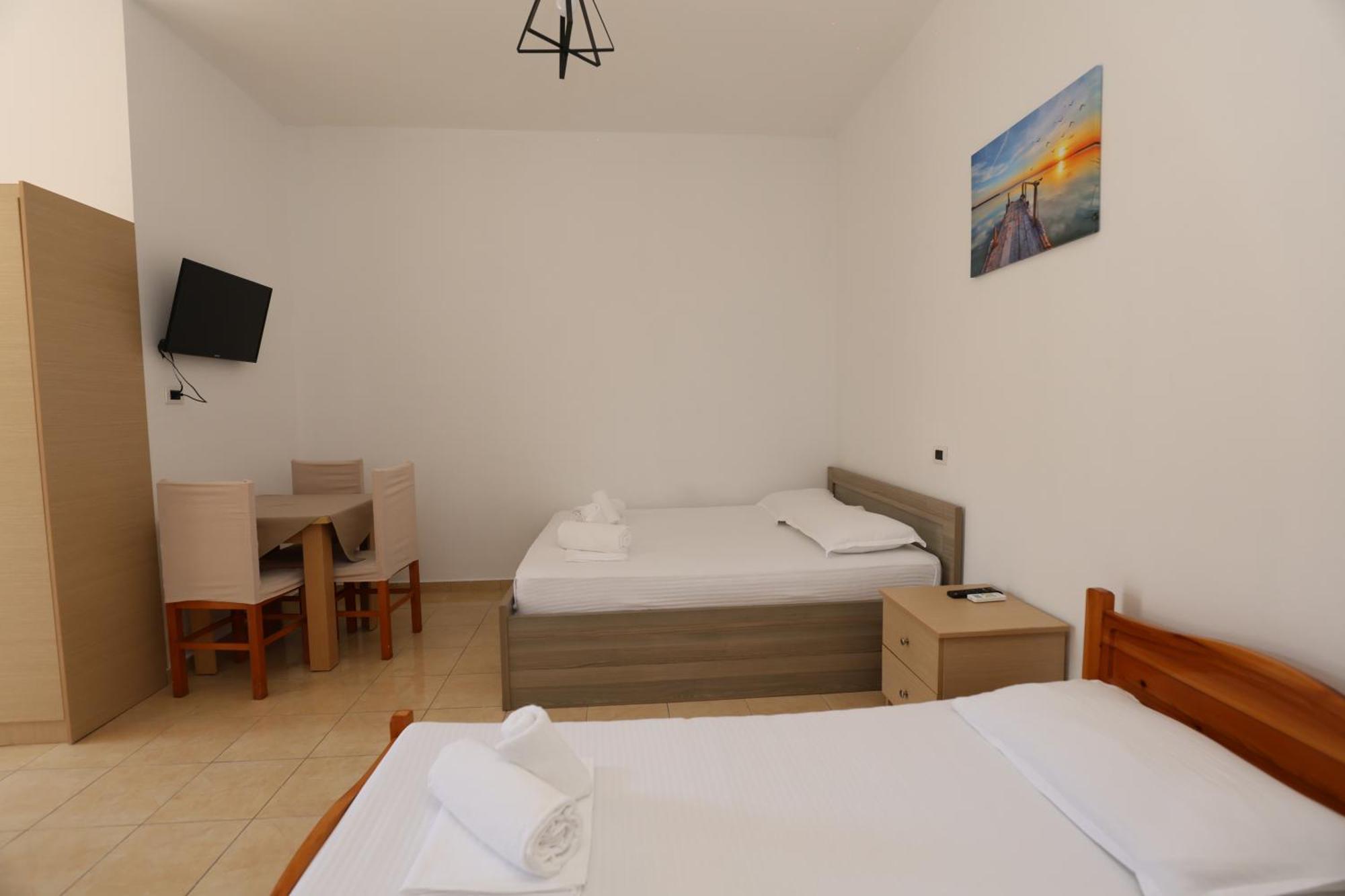Michelle Apartments Ksamil Esterno foto