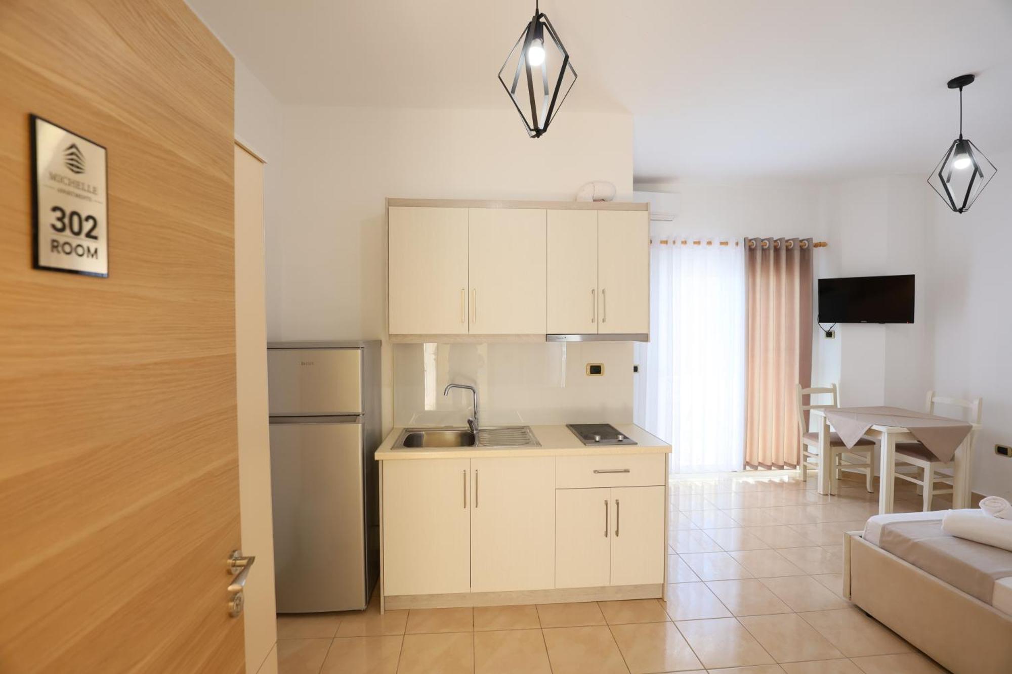 Michelle Apartments Ksamil Esterno foto