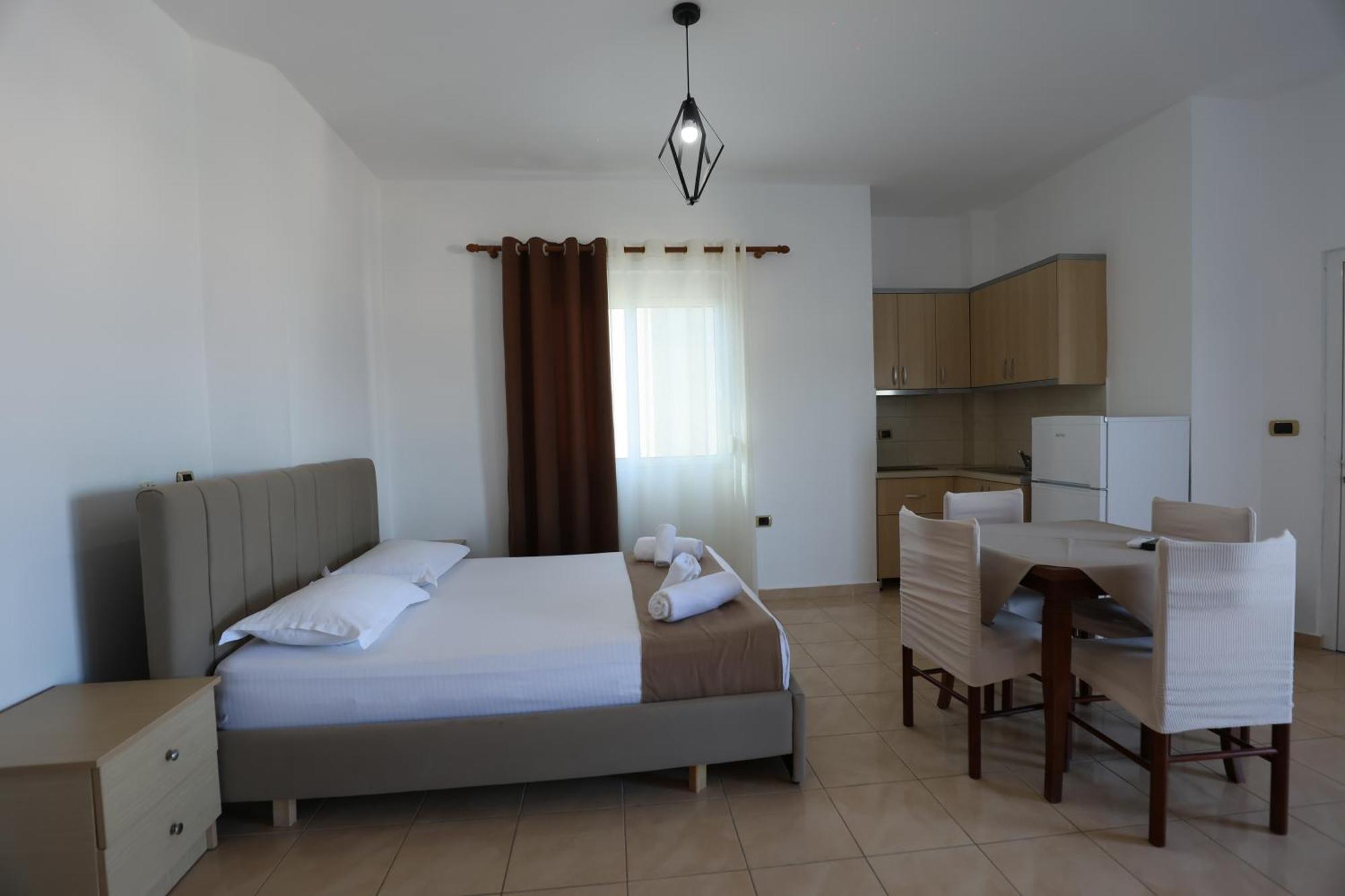 Michelle Apartments Ksamil Esterno foto