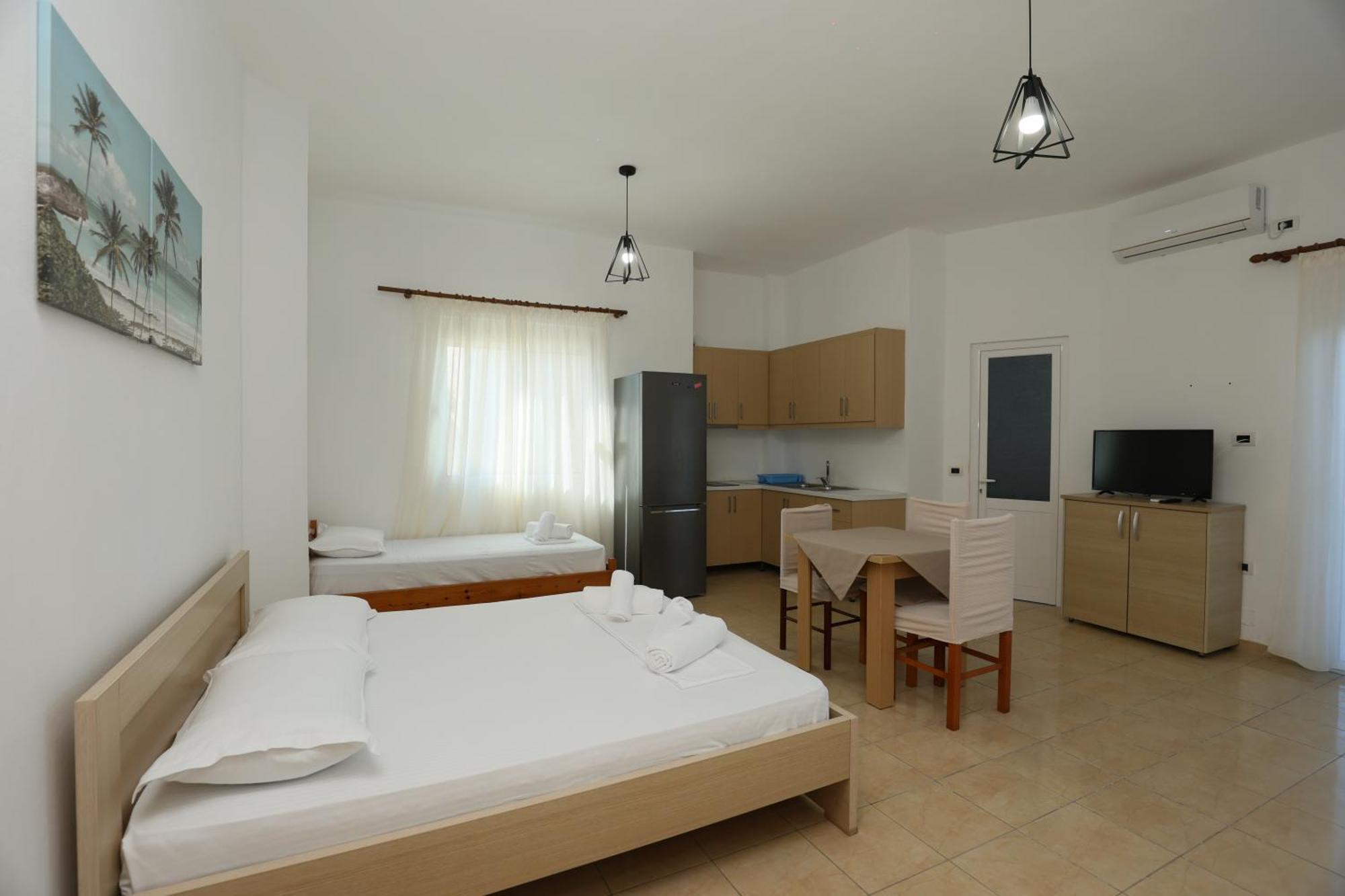 Michelle Apartments Ksamil Esterno foto