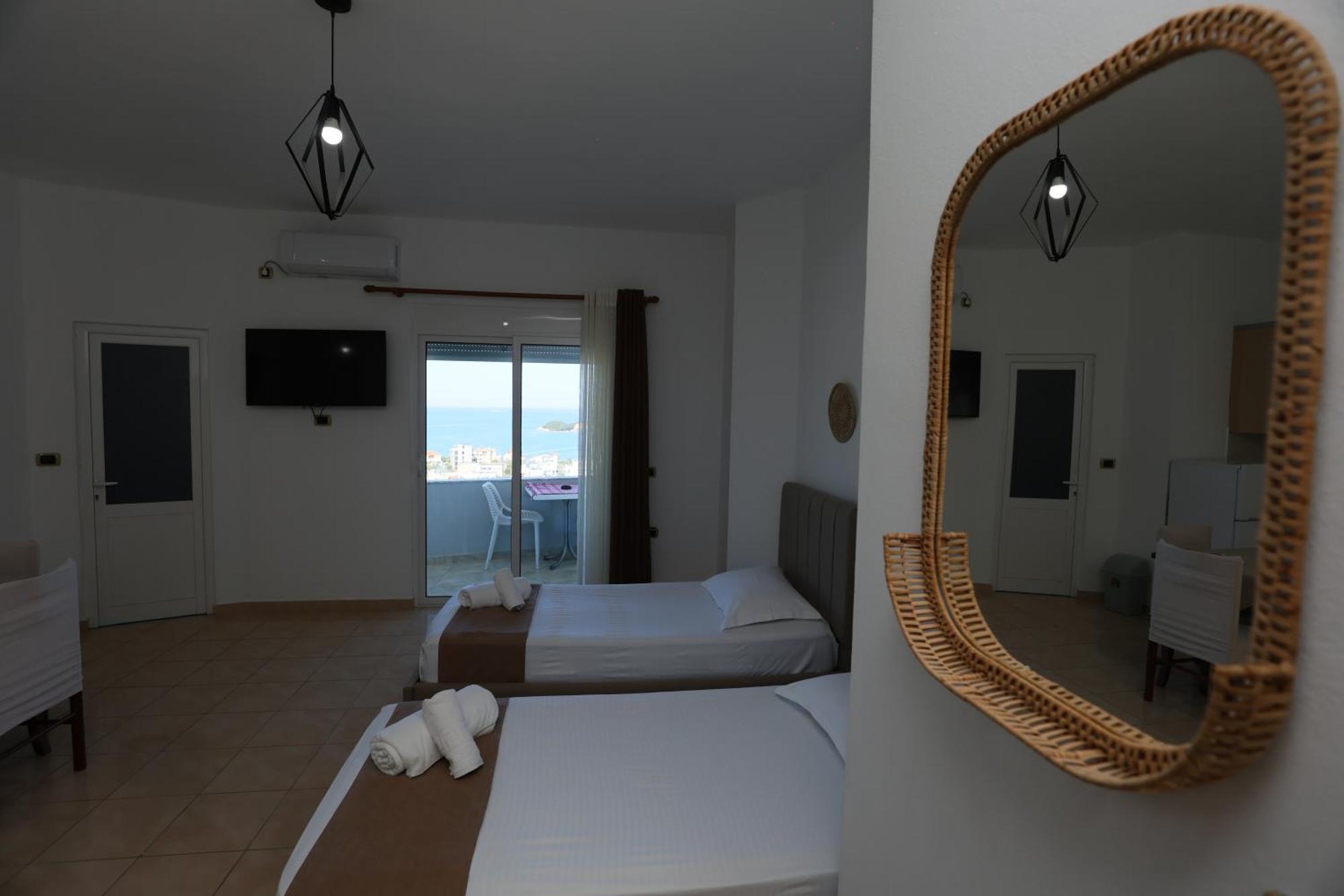 Michelle Apartments Ksamil Esterno foto