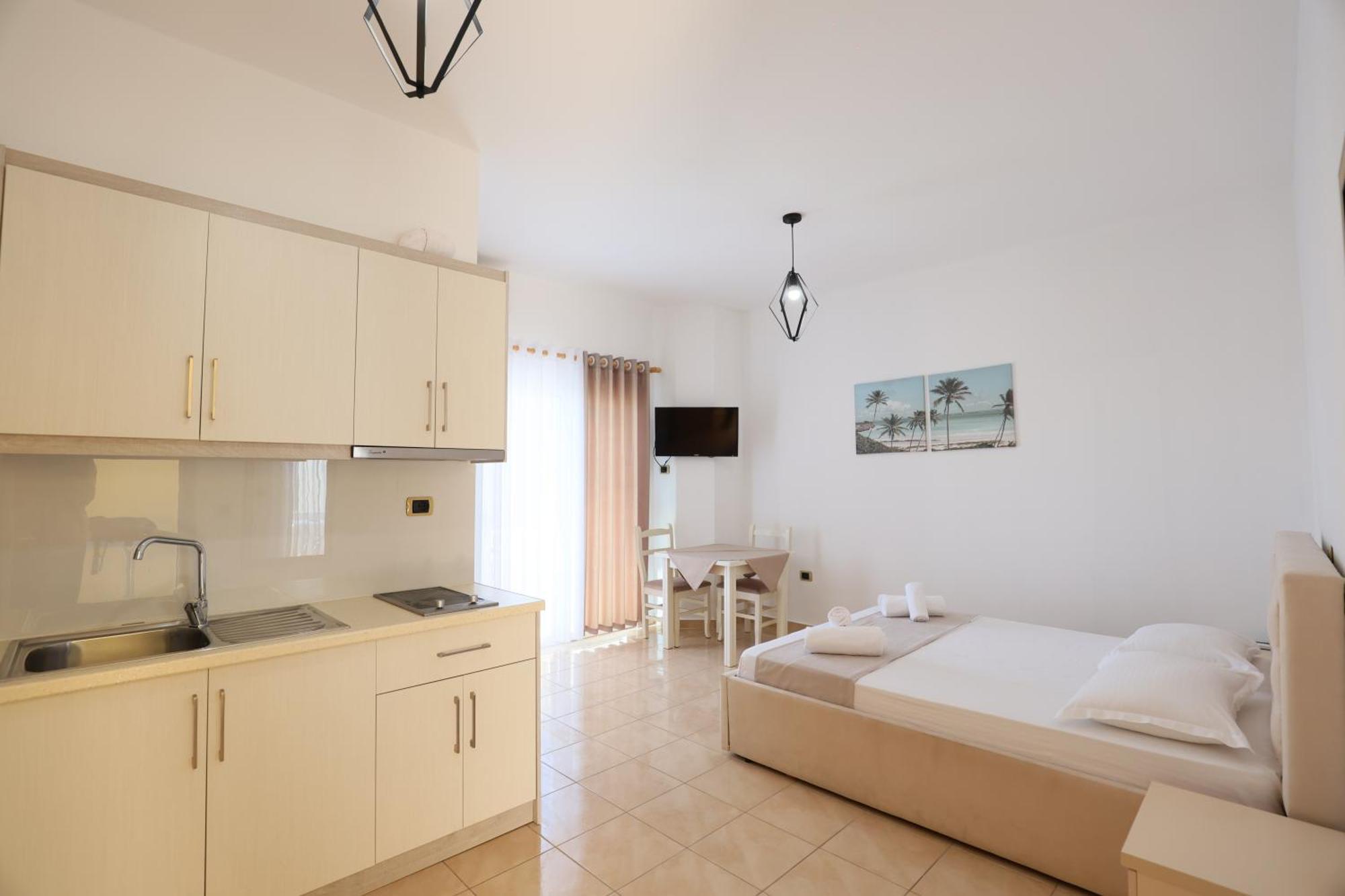 Michelle Apartments Ksamil Esterno foto